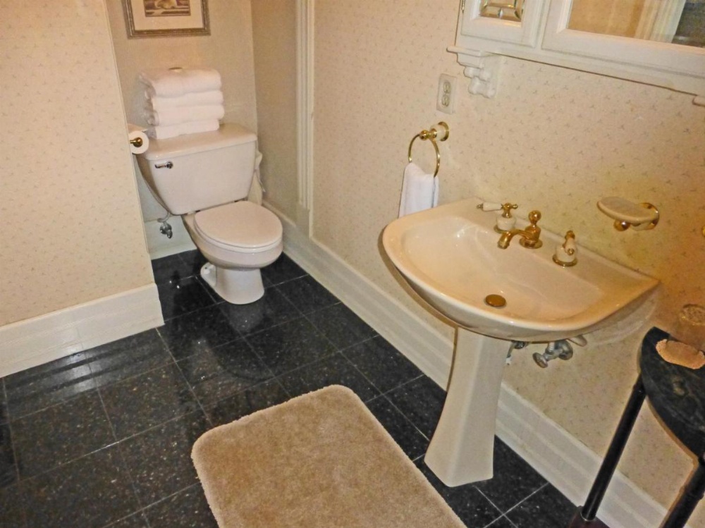 Victorian Inn Image 24