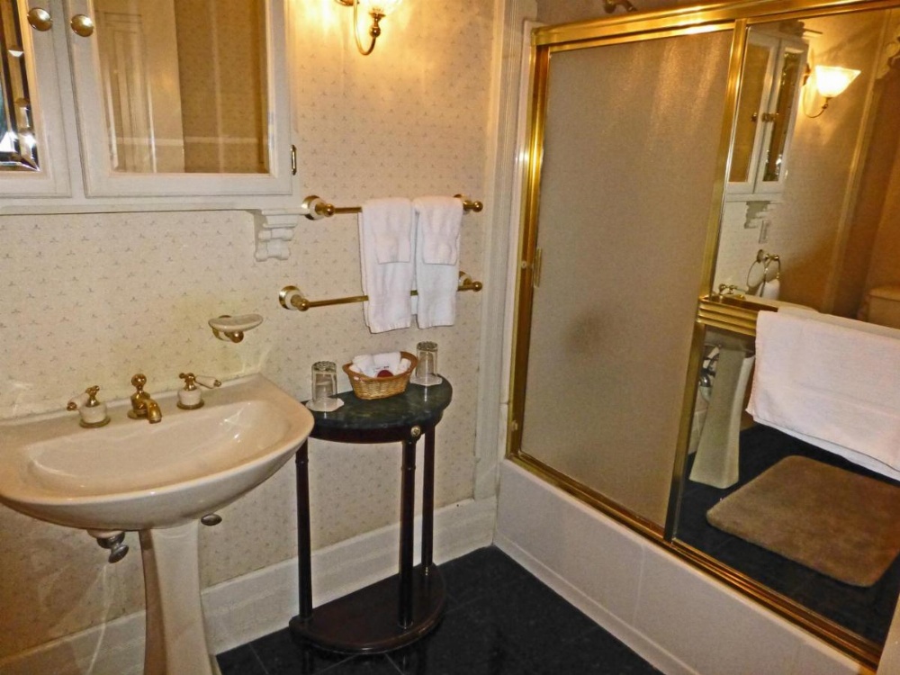 Victorian Inn Image 25