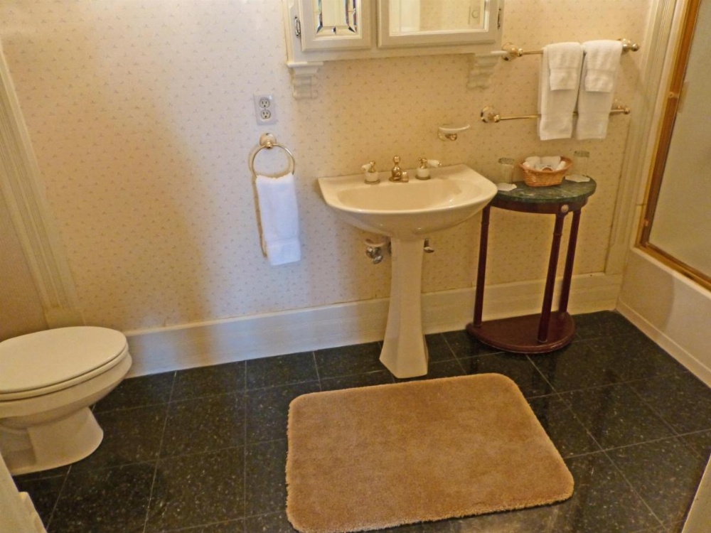 Victorian Inn Image 26