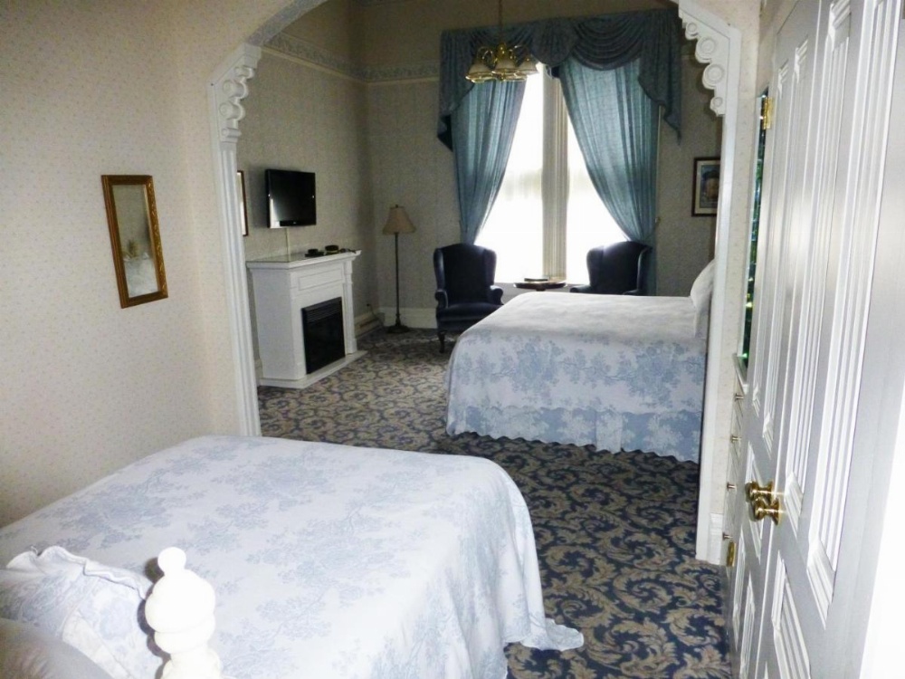 Victorian Inn Image 31
