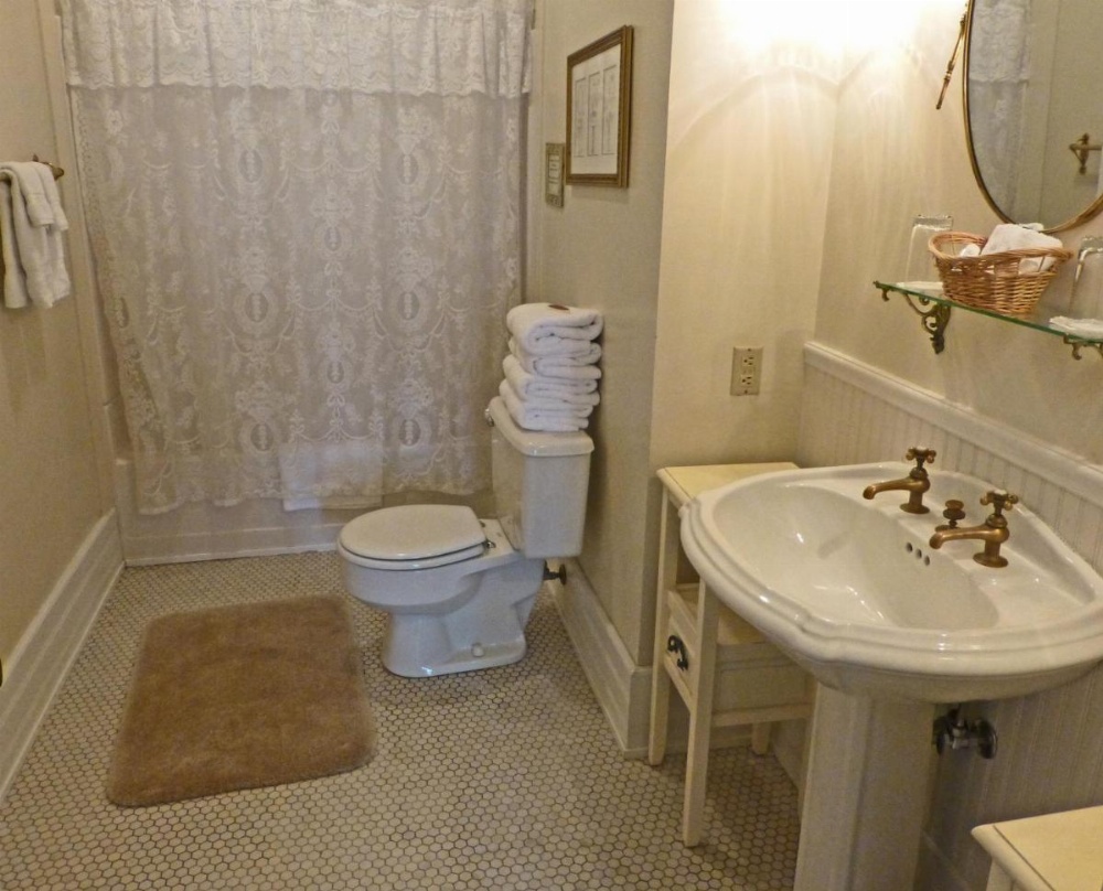Victorian Inn Image 32
