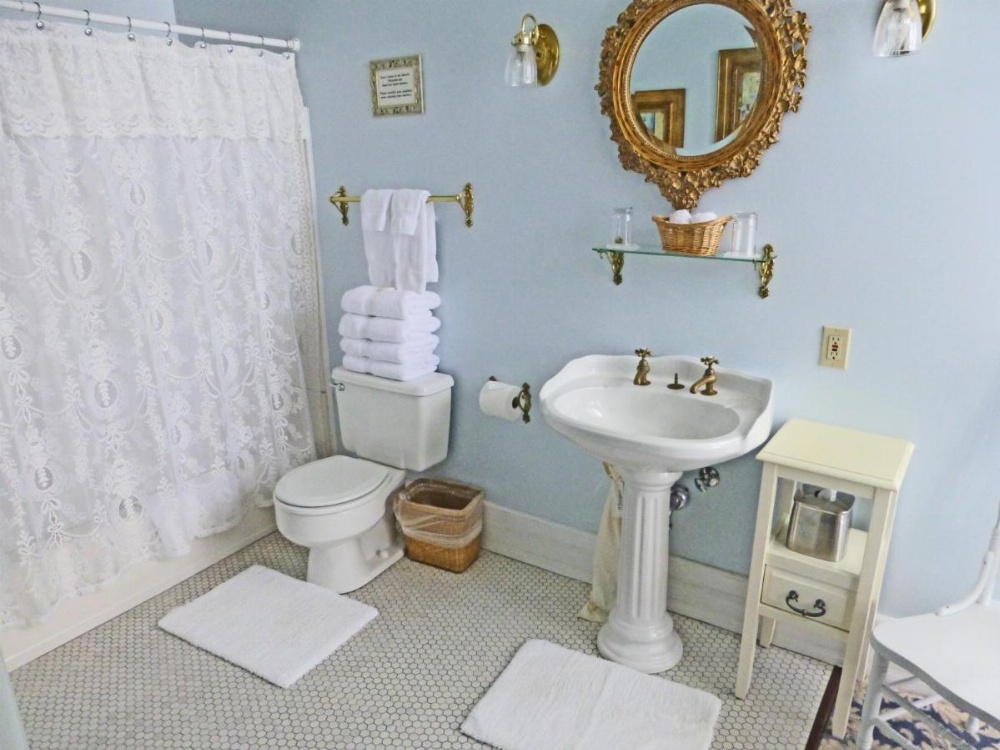 Victorian Inn Image 38
